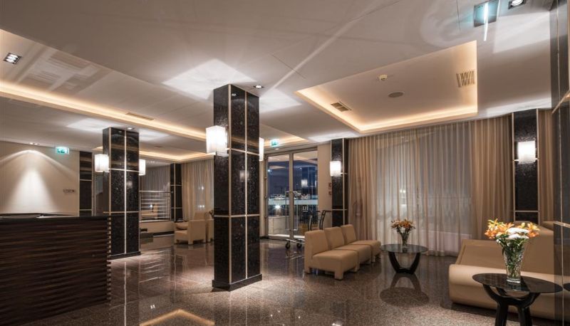 Lobby - IU Hotel Uige