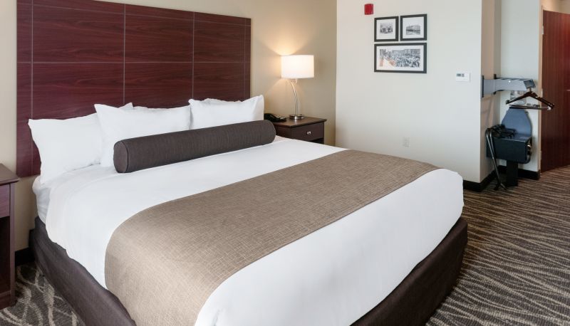 Camera - Cobblestone Hotel & Suites - Appleton International Airport