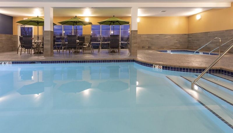 Pool - GrandStay Hotel & Suites Milbank