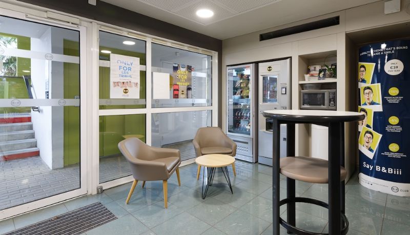 Hall - B&B HOTEL Lens Noyelles-Godault