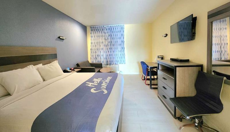 Zimmer - Days Inn by Wyndham Freeport