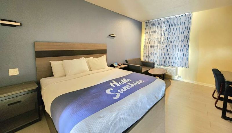 Zimmer - Days Inn by Wyndham Freeport