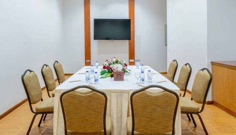 Sala conferenze - Makeen Homes By Warwick