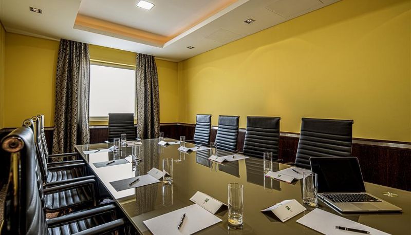 Sala conferenze - IU Hotel Sumbe