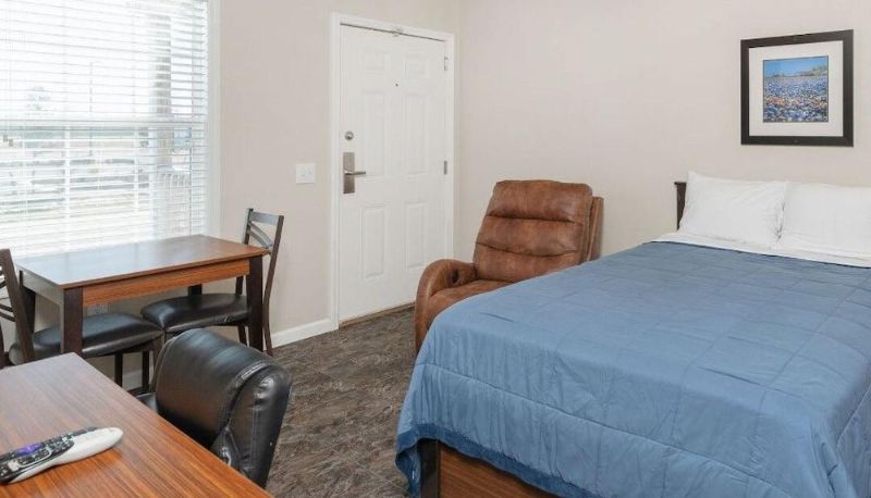 Apartment - Freeport Extended Stay Studios