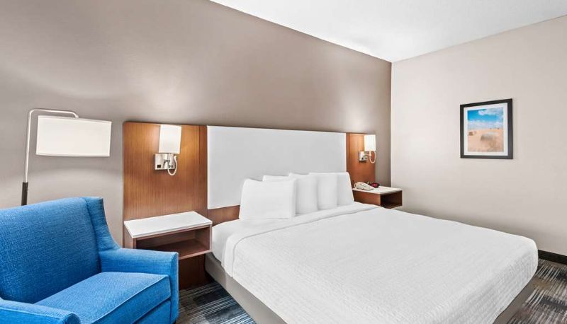 Room - Best Western Ottumwa Inn & Suites