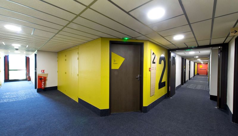 Hall - B&B HOTEL Pau Zénith 3 étoiles
