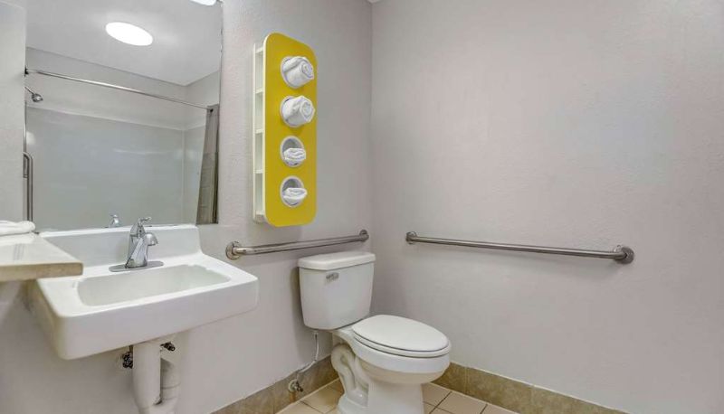 Standardzimmer (Doppel) - Motel 6 Raleigh North