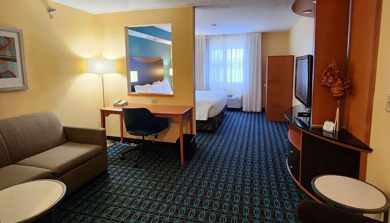 Zimmer - AmericInn by Wyndham St. Cloud MN Shopping Area