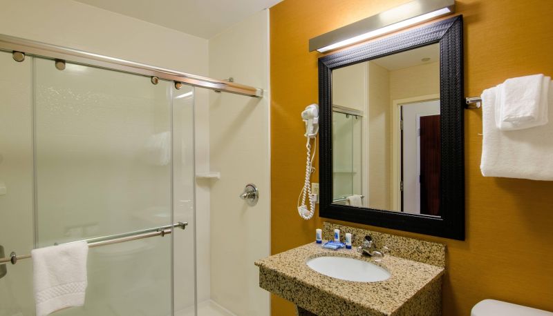 Room - Fairfield Inn and Suites by Marriott Potomac Mills Woodbridge