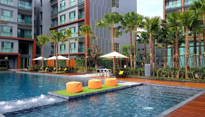 Piscina - AisanA Hotel Korat