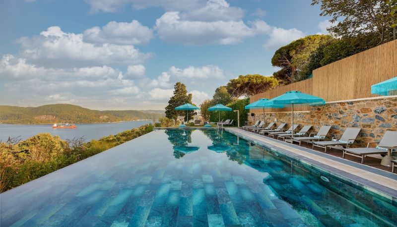 Piscina - KOCATAS MANSIONS