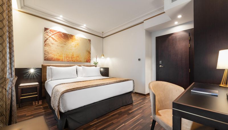 Info - AUREA LEGENDS BY EUROSTARS HOTEL COMPANY