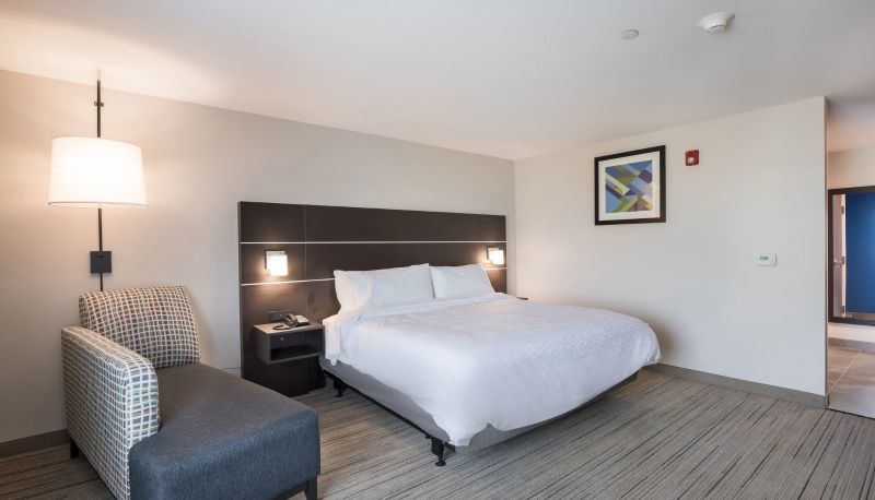 Habitación - Holiday Inn Express & Suites CHICAGO - HOFFMAN ESTATES by IHG