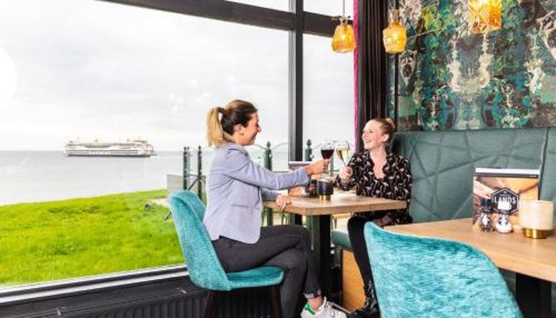 Frühstücksraum innerhalb des Restaurants - Hotel Lands End
