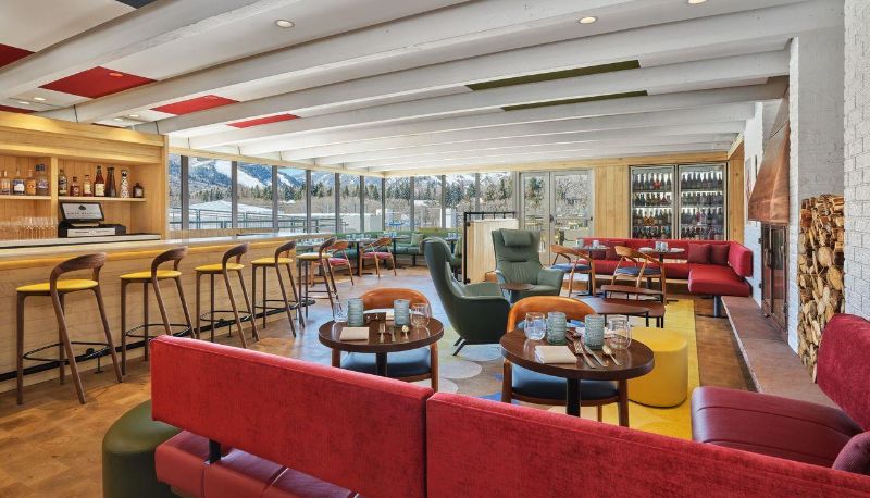 Bar - Aspen Meadows Resort