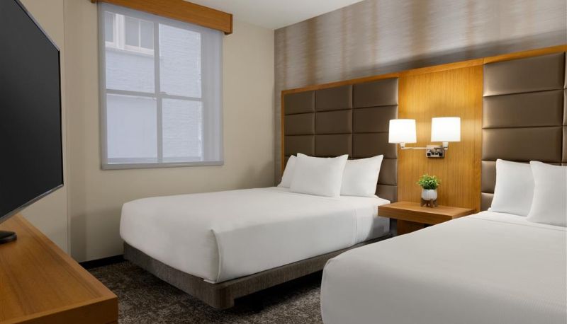 Room - Hyatt Place Houston Downtown