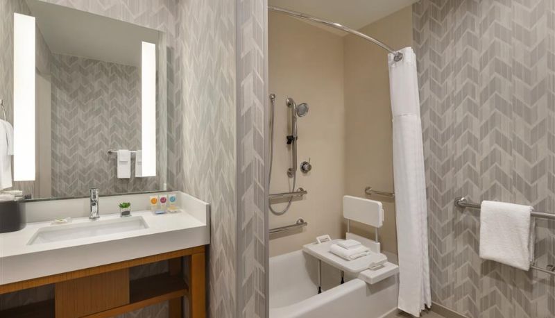 Room - Hyatt Place Houston Downtown