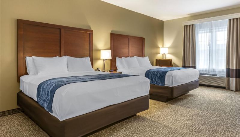Room - Comfort Inn Brewster