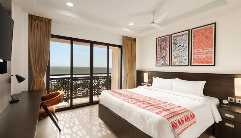 Zimmer - Ramada Encore by Wyndham Statue of Unity
