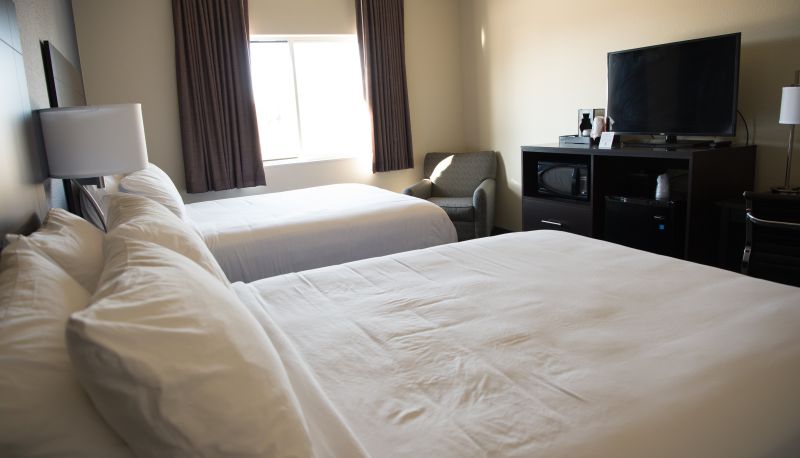 Camera - Cobblestone Inn & Suites - Forest City