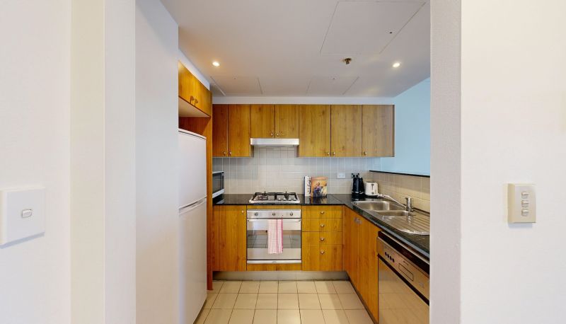 Room - Astra Apartments Sydney CBD - Hosking Place