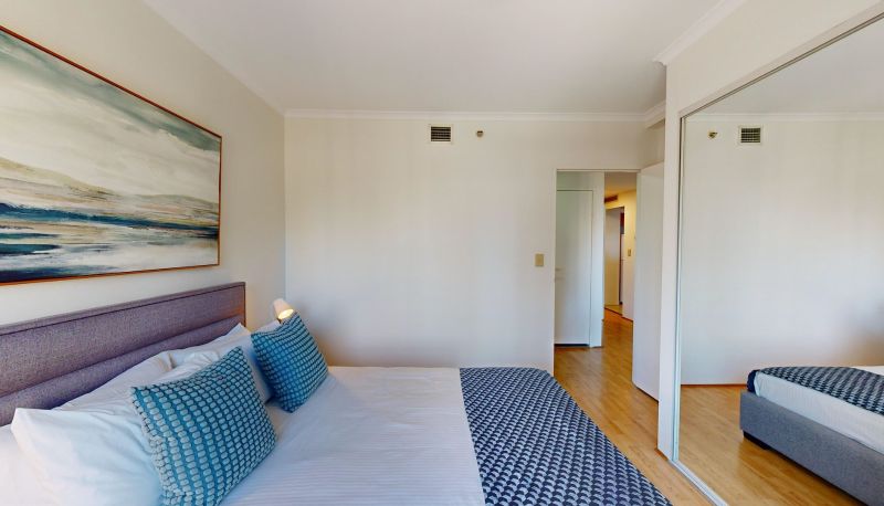 Room - Astra Apartments Sydney CBD - Hosking Place
