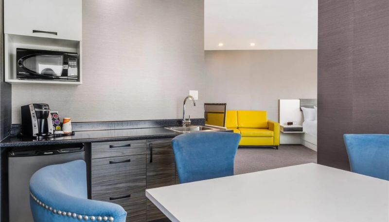 Zimmer - Quality Inn & Suites