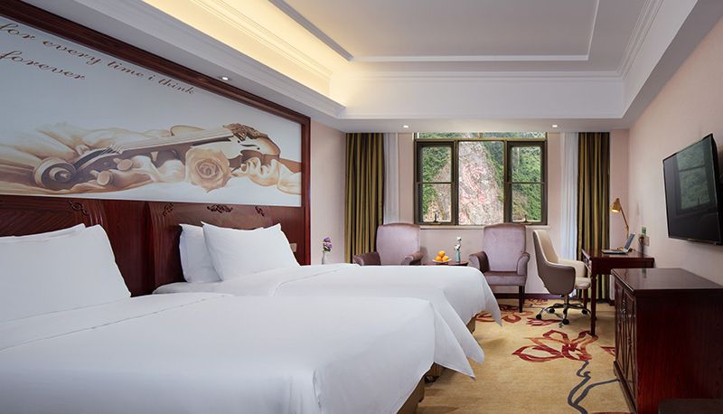 Außenansicht - vienna hotel (Guangxi Hechi Fengshan Hotel) Fengshan, Hechi, Guangxi