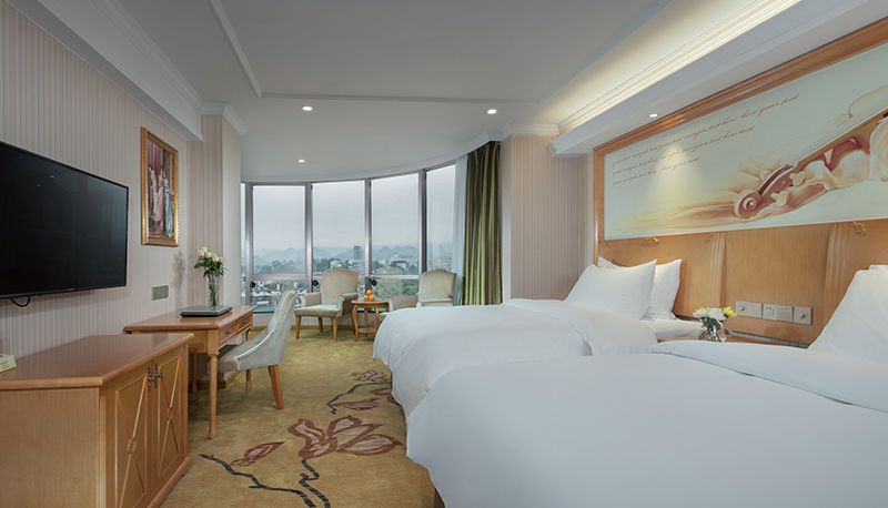 Zimmer - Vienna Classic Hotel(Guangdong Qingyuan Lianzhou Mansion Hotel) Lianzhou building, Qingyuan