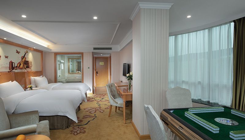 Zimmer - Vienna Classic Hotel(Guangdong Qingyuan Lianzhou Mansion Hotel) Lianzhou building, Qingyuan