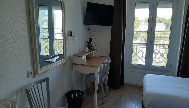 Bilgi - Hotel Le Royalty