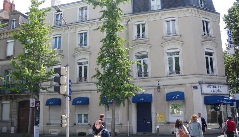 Bilgi - Hotel Le Royalty