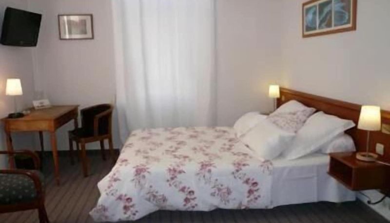 Pokój typu standard - BRIT HOTEL CONFORT BAGNOLES NORMANDIE