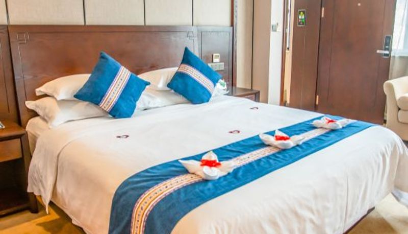 Zimmer - Phoenix International Hotel