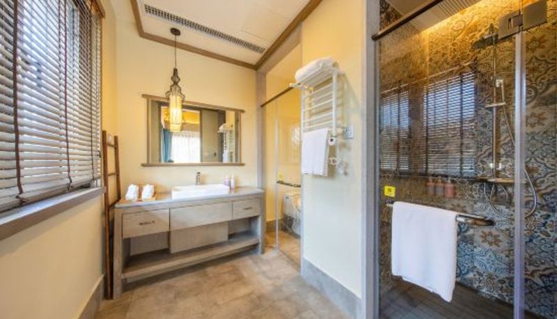 Camera - Blossom House  Wuzhen