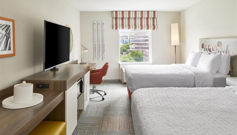 Camera - Hampton Inn and Suites Atlanta Midtown