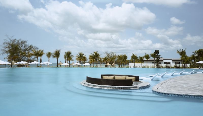 Piscina - Mövenpick Resort Waverly Phu Quoc