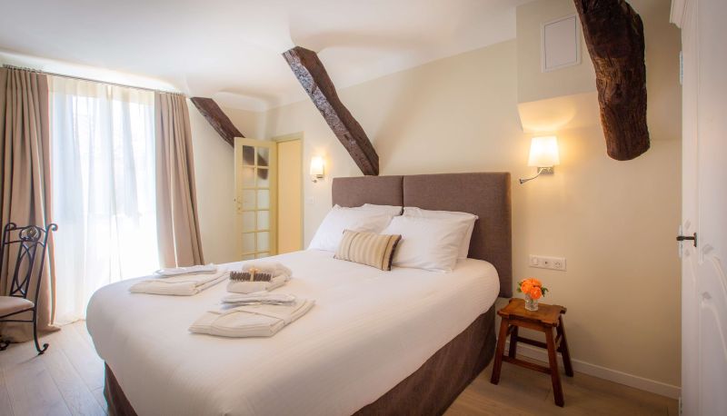 Habitación - HOTEL LES ARMOIRIES