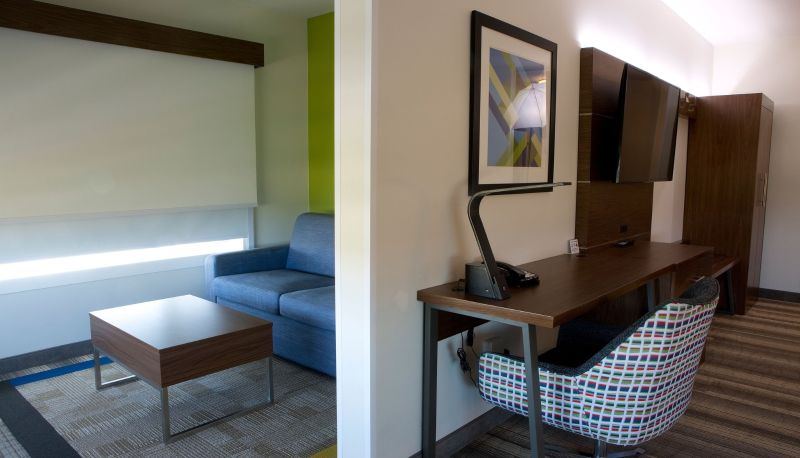 Camera - Holiday Inn Express & Suites EDMONTON SW – WINDERMERE by IHG