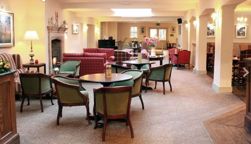 Restaurant - The Falcon Hotel