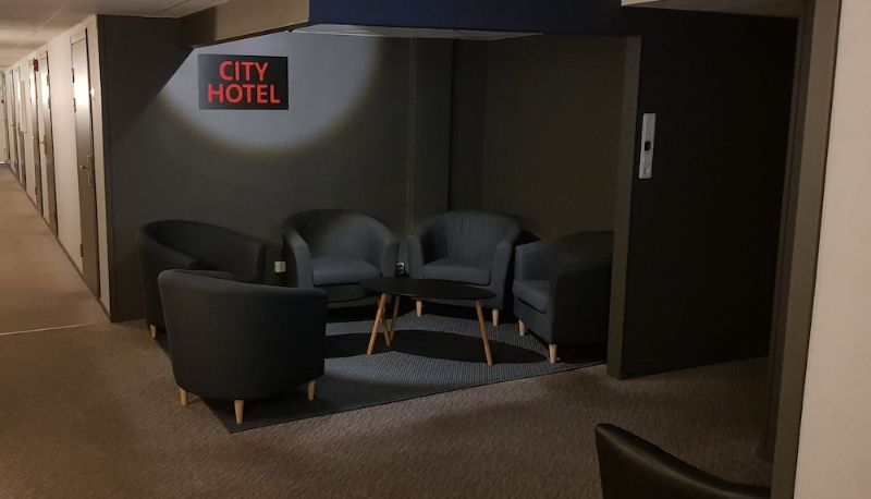 Hall - City Hotel