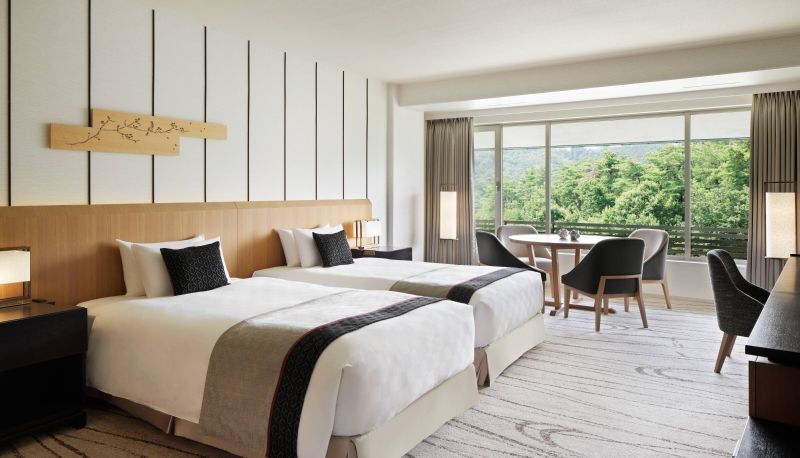 Kamer - The Prince Kyoto Takaragaike Autograph Collection