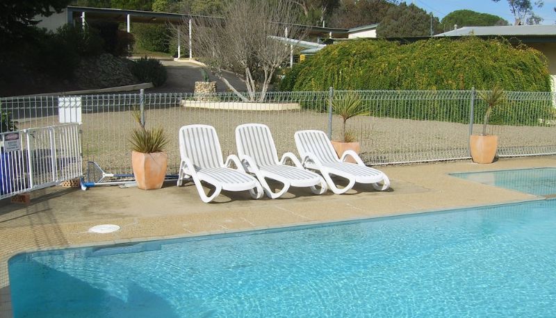 Pool - Garden Motor Inn