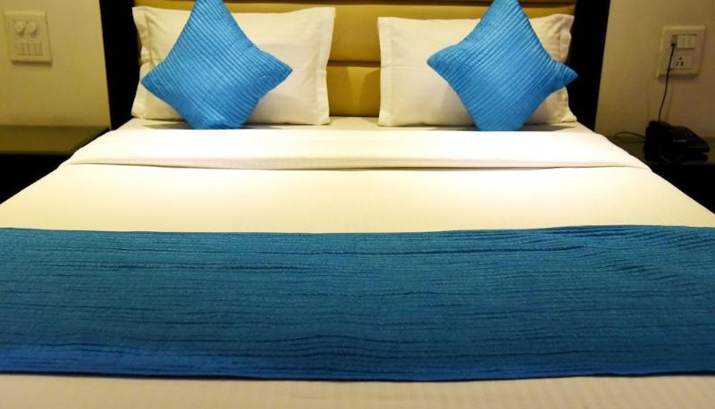 Standard room - OYO 3537 Hotel Landmark