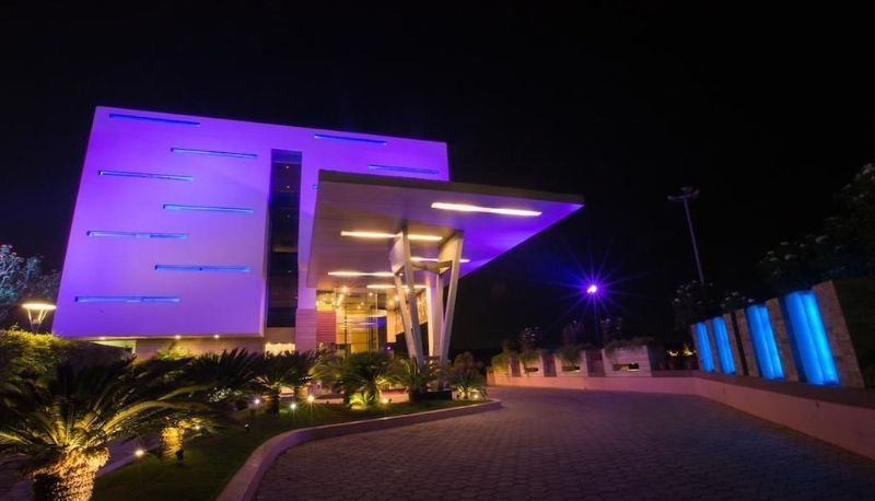 Restaurant - Hotel Waterlily Indore