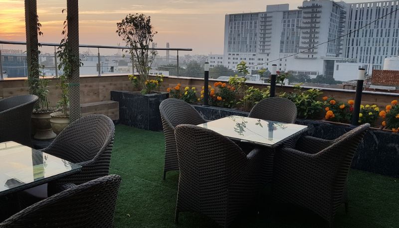 Ristorante - HOTEL PLATINUM PALACE NEAR MEDANTA HOSPITAL SECTOR 38