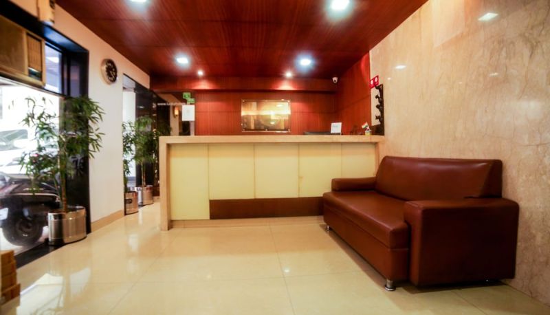 Salon - Hotel Lucky Bandra