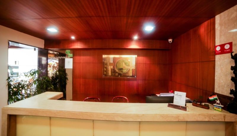 Resepsiyon - Hotel Lucky Bandra