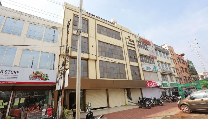 Info - OYO 10472 Hotel Queen